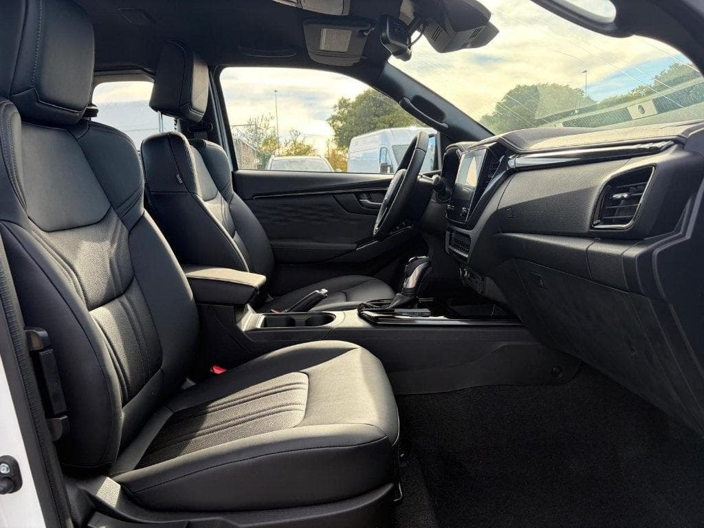 Isuzu D-Max 2.2L SPACE CABINE A/T NITRO SPORT 2026 d'occasion — photo 17 sur 20