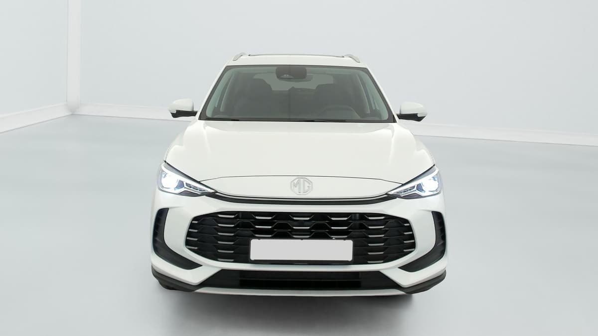 Mg ZS : face avant blanche avec phares allumés et large calandre noire
