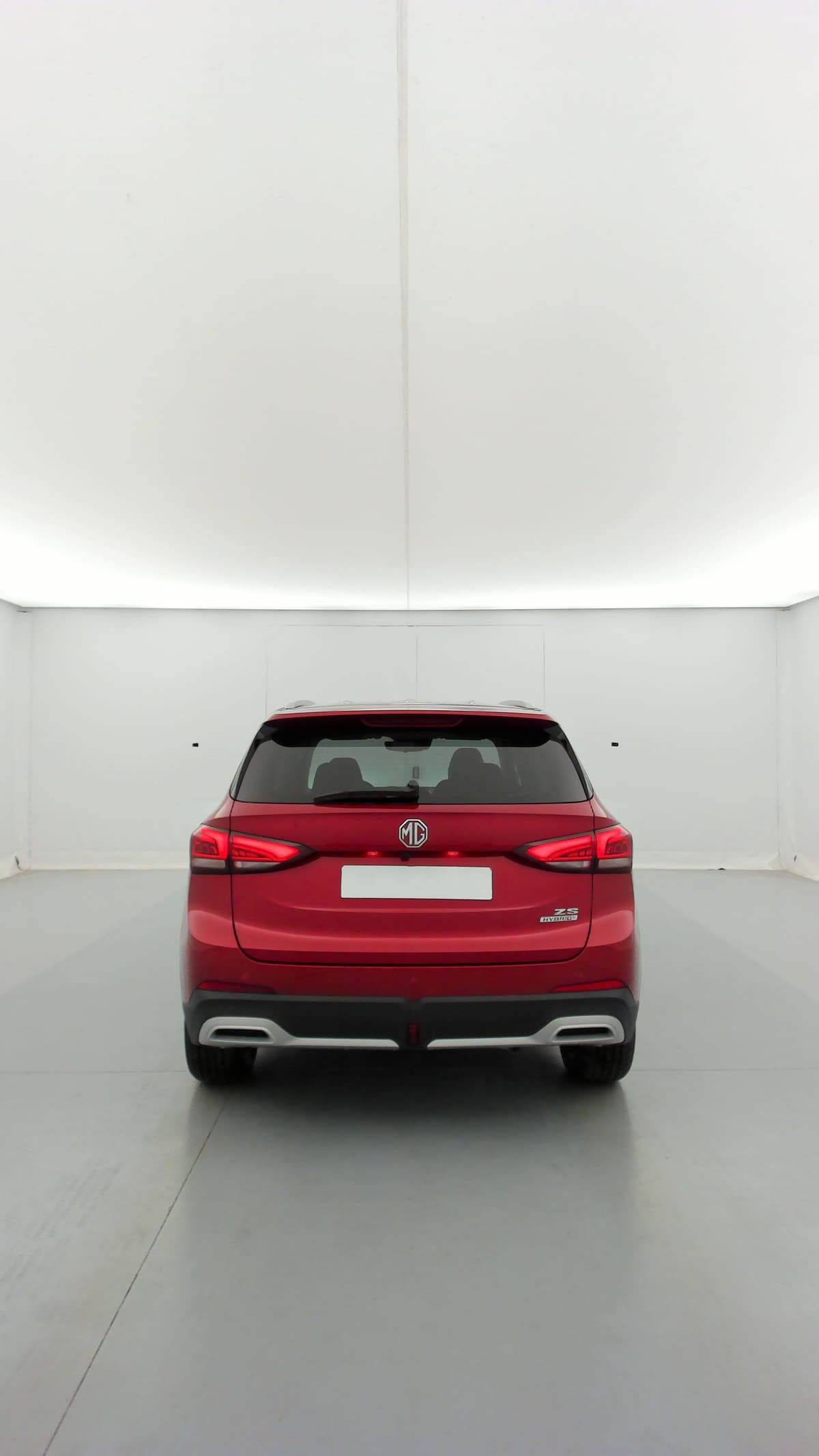 Mg ZS : face arrière rouge avec feux à LED et vitres surteintées