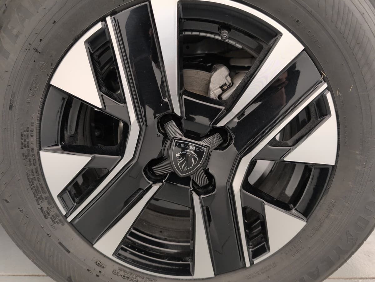 Peugeot 2008 Hybrid 110 ch e-DCS6 Edition 2026 d'occasion — photo 13 sur 20