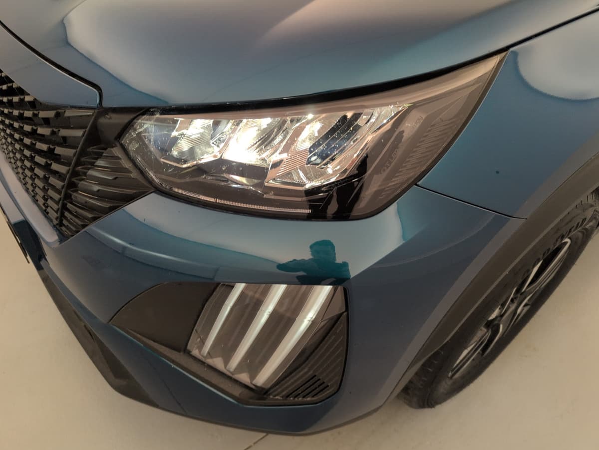 Peugeot 2008 Hybrid 110 ch e-DCS6 Edition 2026 d'occasion — photo 18 sur 20