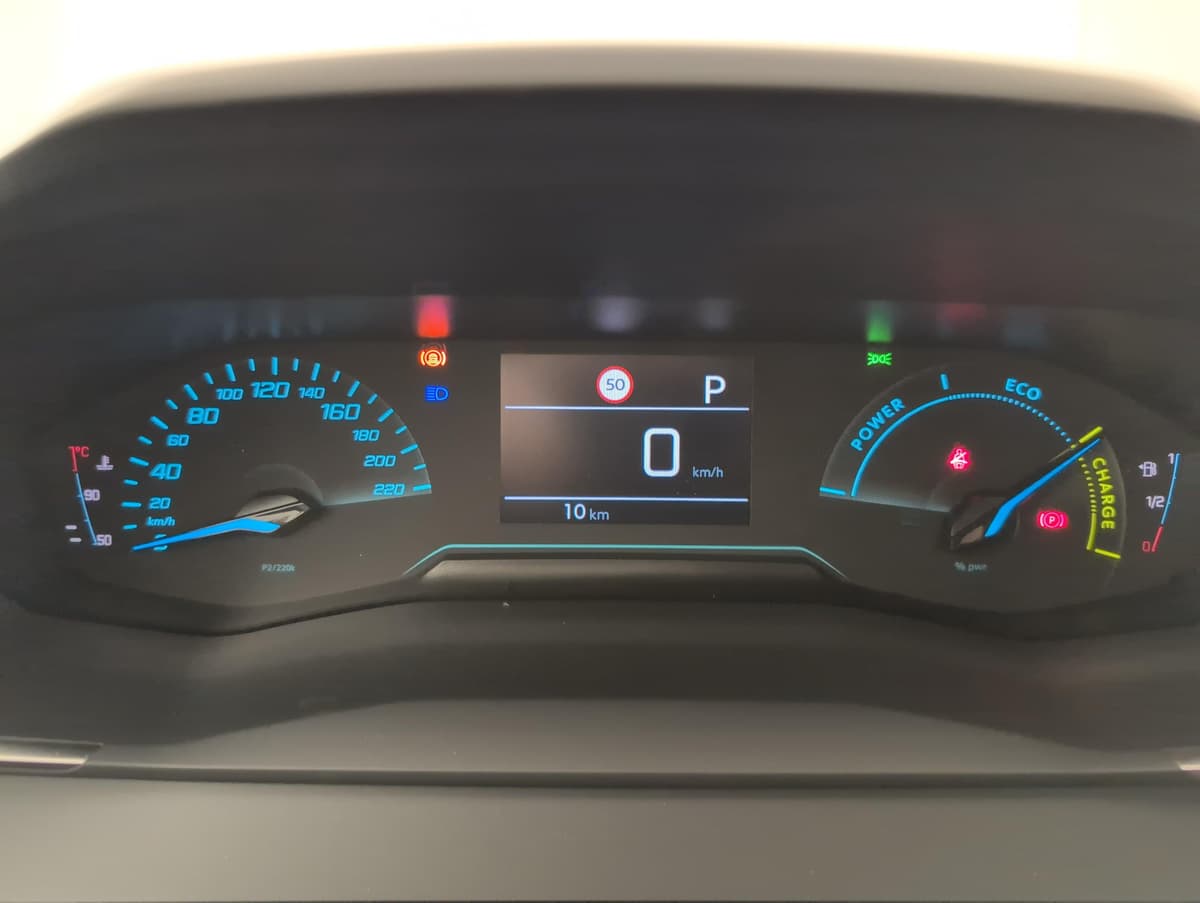 Peugeot 2008 Hybrid 110 ch e-DCS6 Edition 2026 d'occasion — photo 20 sur 20