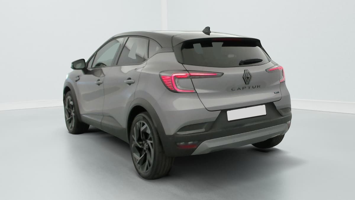 Renault Captur E-Tech full hybrid 160 ch esprit Alpine 2026 d'occasion — photo 4 sur 20
