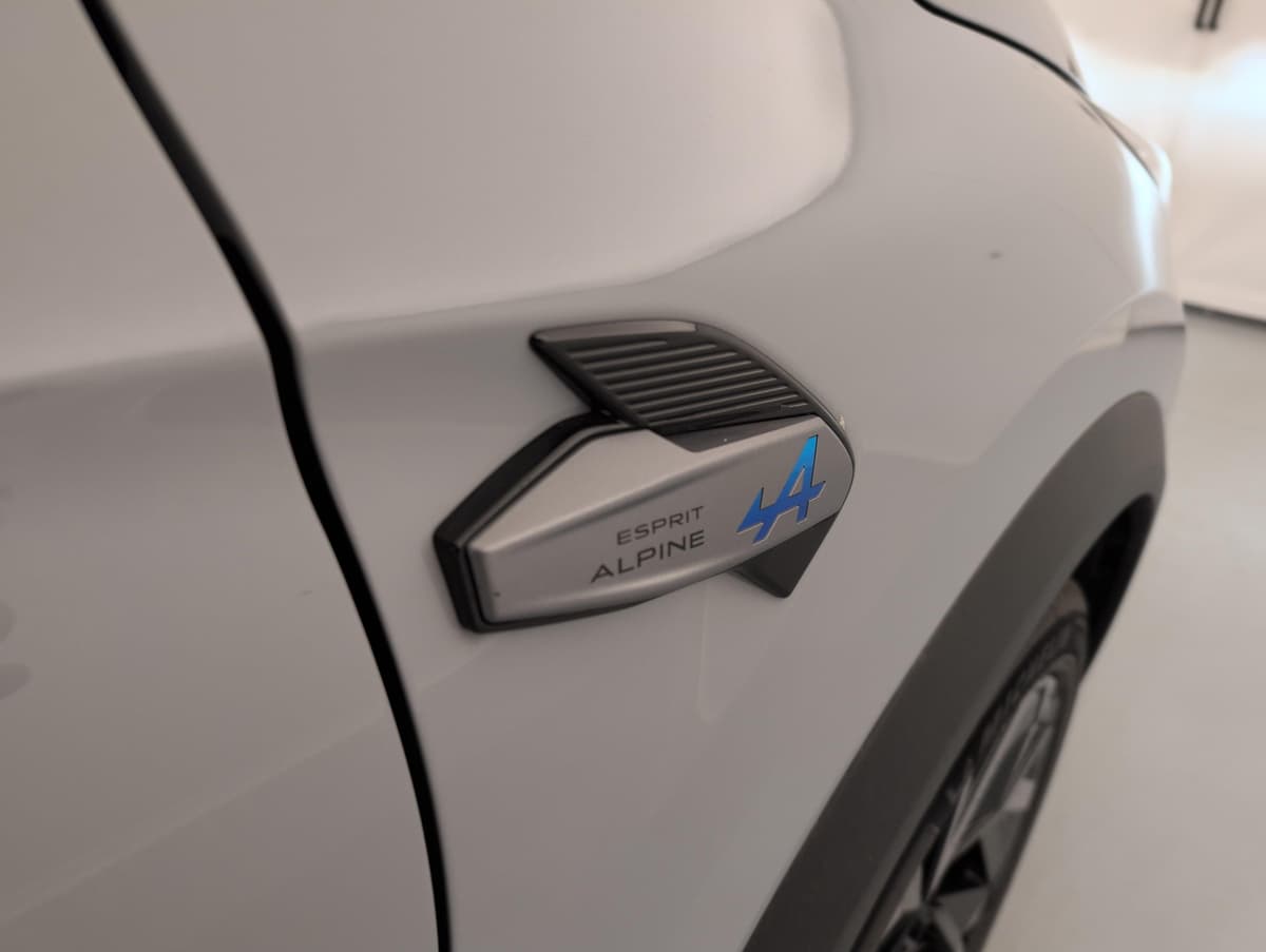Renault Captur E-Tech full hybrid 160 ch esprit Alpine 2026 d'occasion — photo 11 sur 20