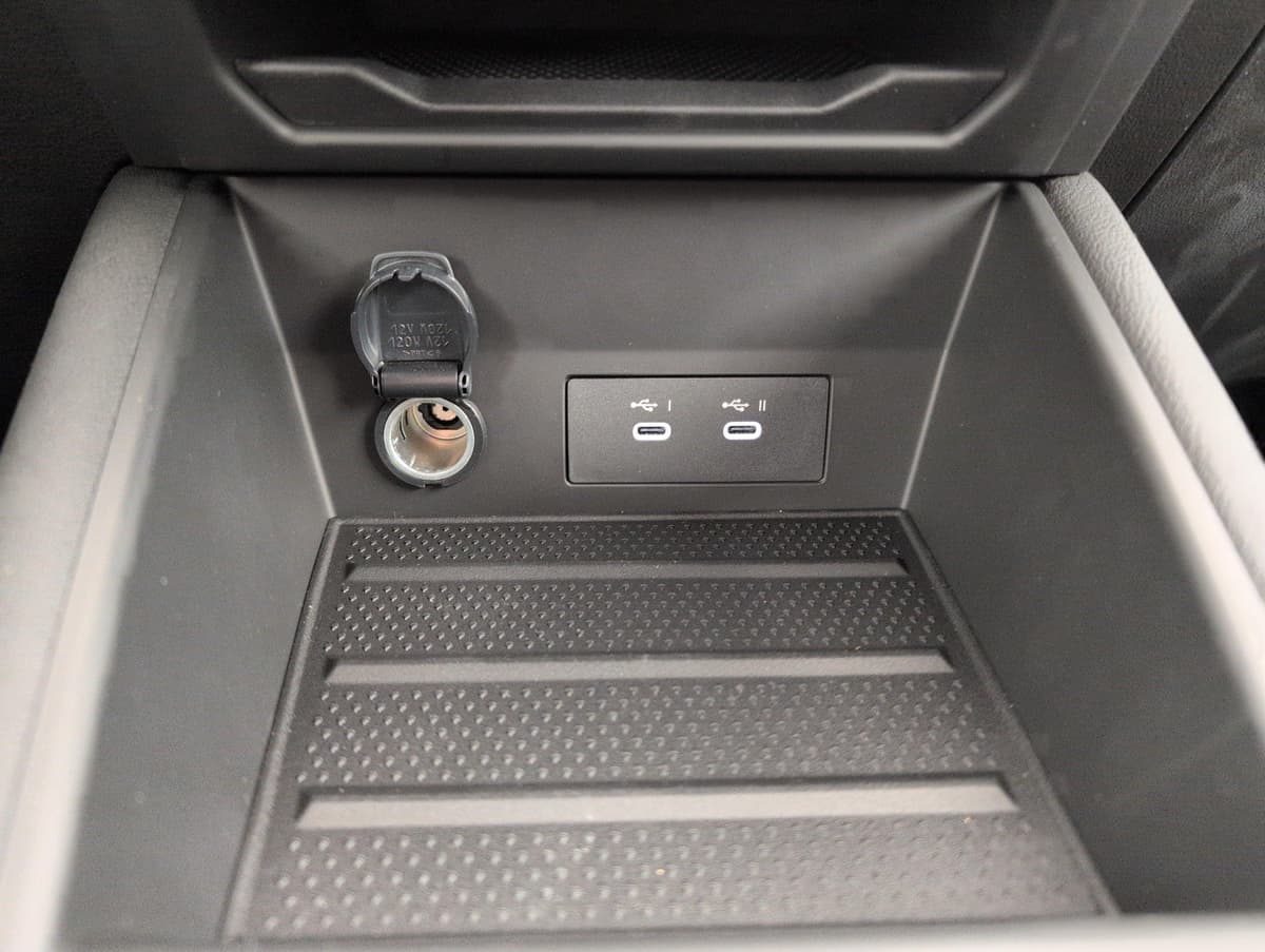 Renault Captur E-Tech full hybrid 160 ch esprit Alpine 2026 d'occasion — photo 17 sur 20