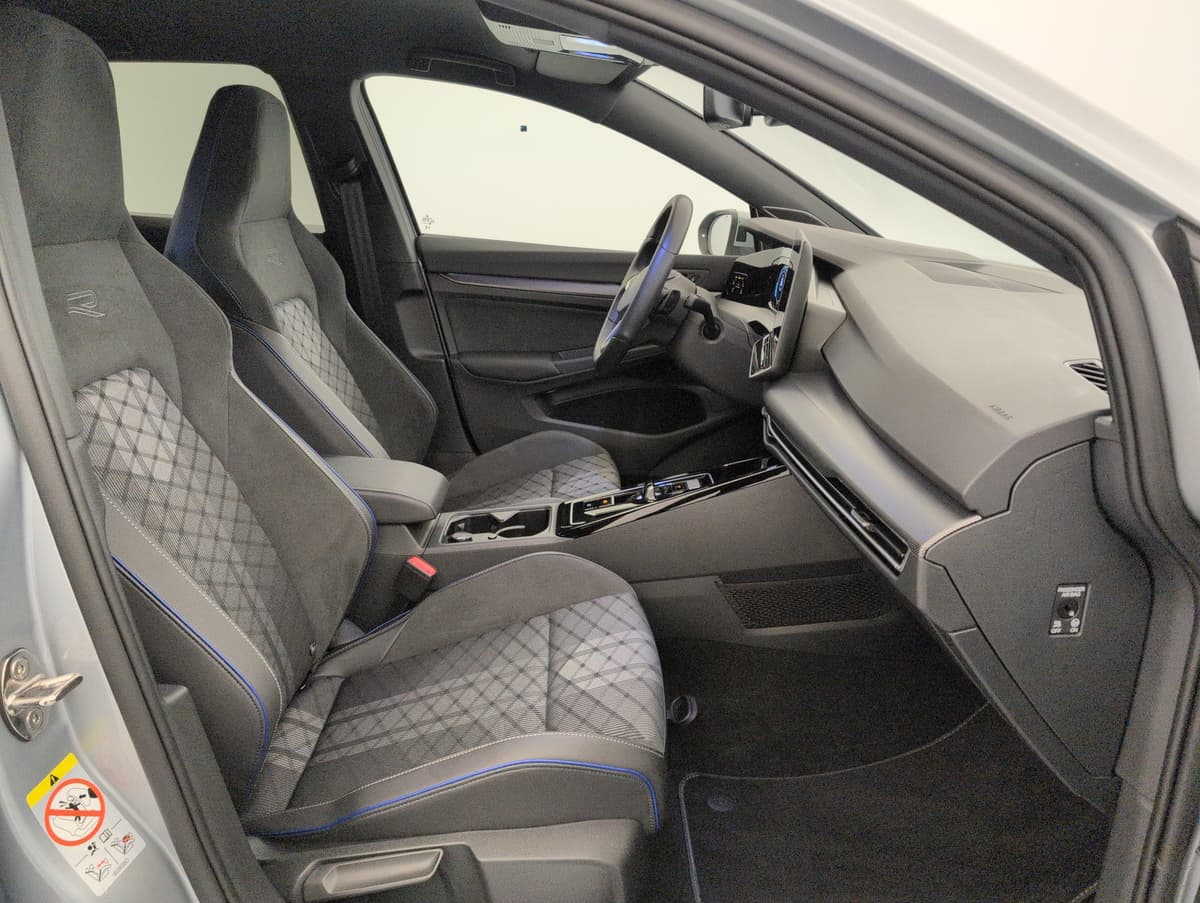 Volkswagen Golf 8 2.0 TDI 150 DSG7 R-LINE 2026 d'occasion — photo 9 sur 20