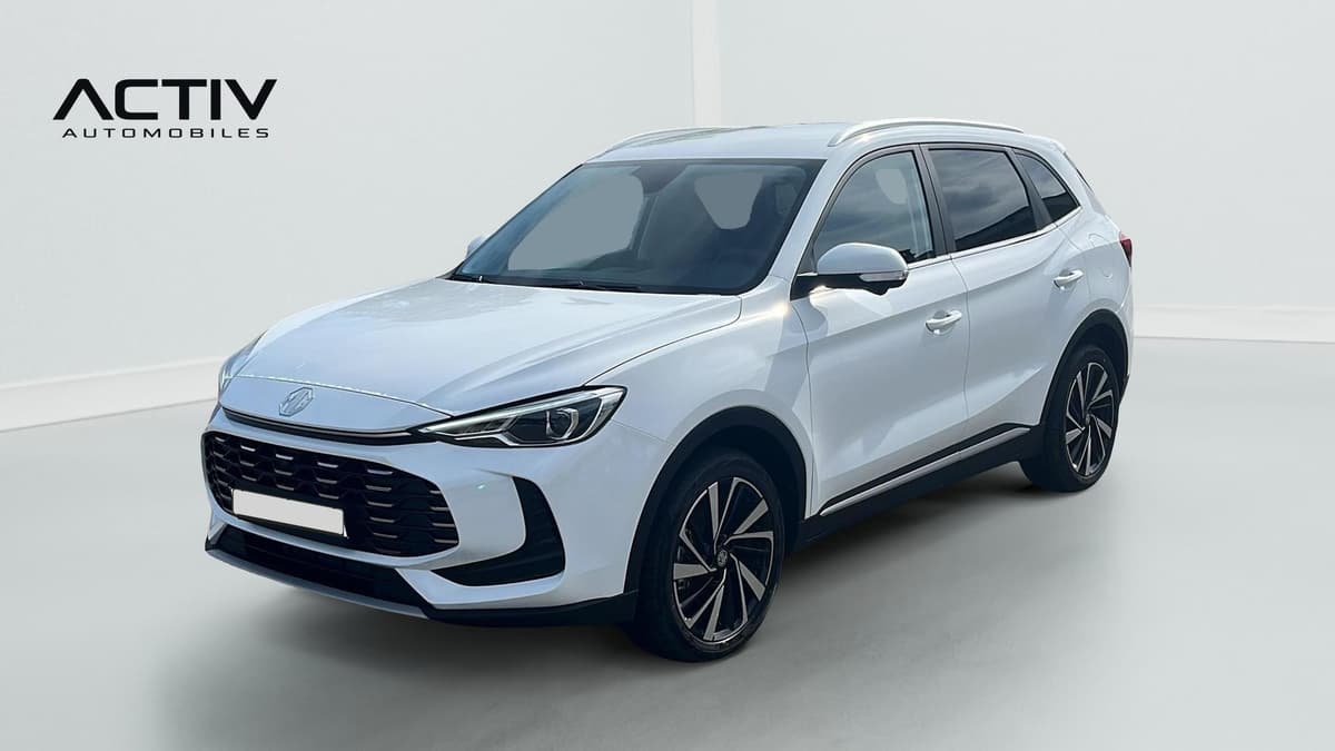 Mg ZS : SUV blanc vu de trois quarts avant gauche, avec jantes alliage et rails de toit